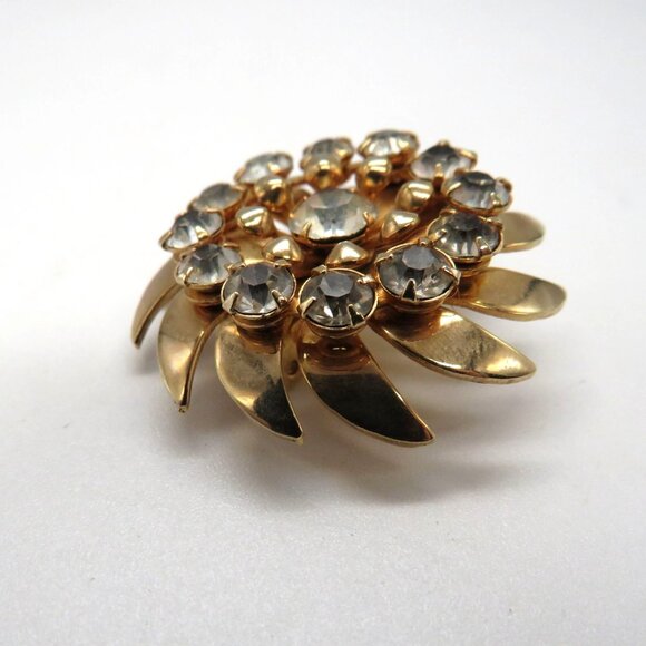 Vintage Brooch Floral Gold Tone Rhinestone Swirl Flower Petals Pin - Picture 6 of 15